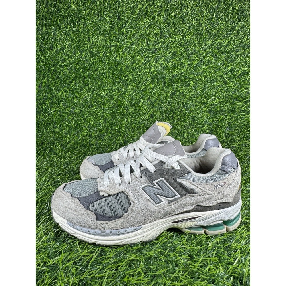 New Balance 2002R Protection Pack Rain Cloud M2002RDA Men’s Size 8